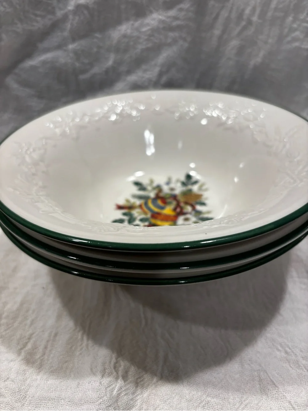 3 MIKASA Holiday Season Cereal Bowls DB 901 Christmas